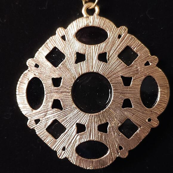 1990s Vintage Black & Gold-Tone Filigree Pendant Necklace - Picture 6 of 10